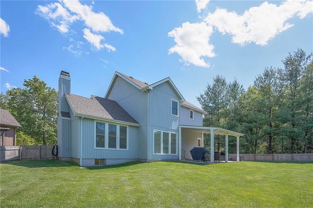 7355 N Shannon Avenue — photo 44