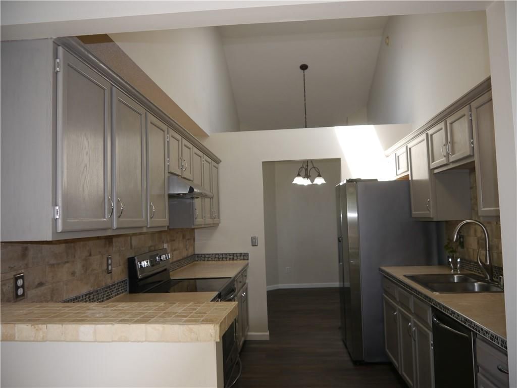 2528 Scottsdale Street — photo 10