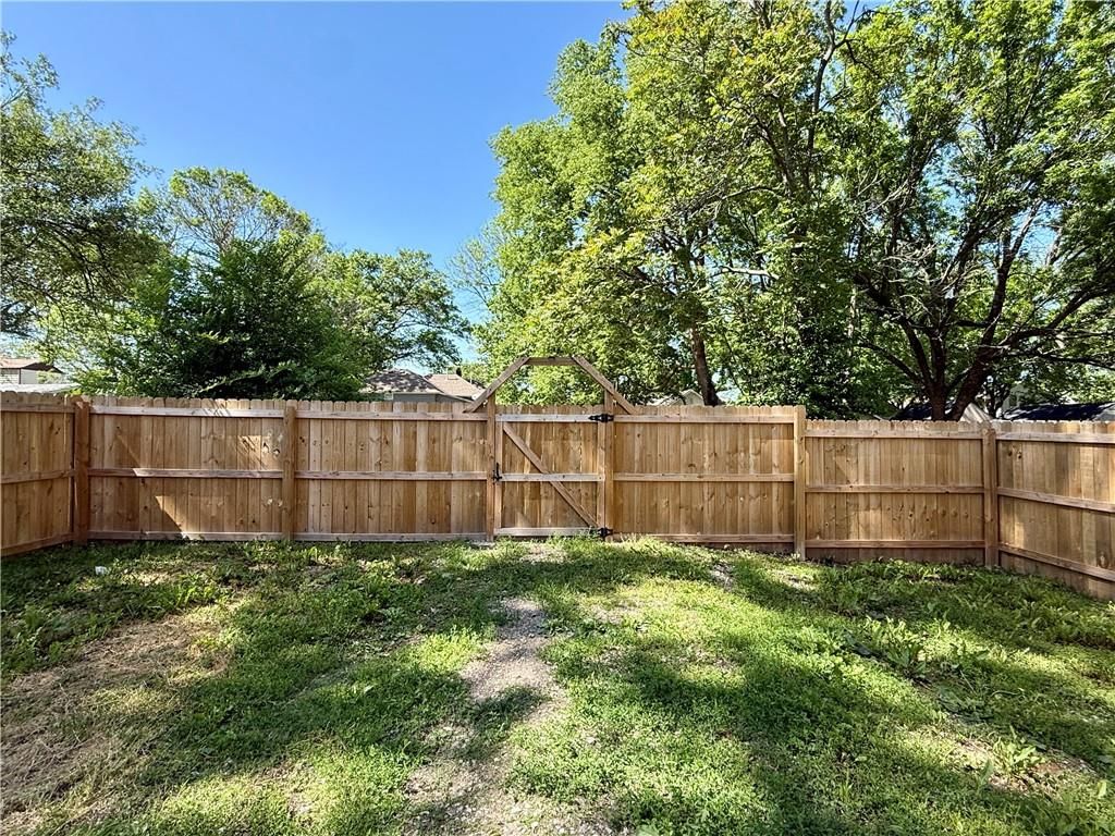 434 Walnut Avenue — photo 18