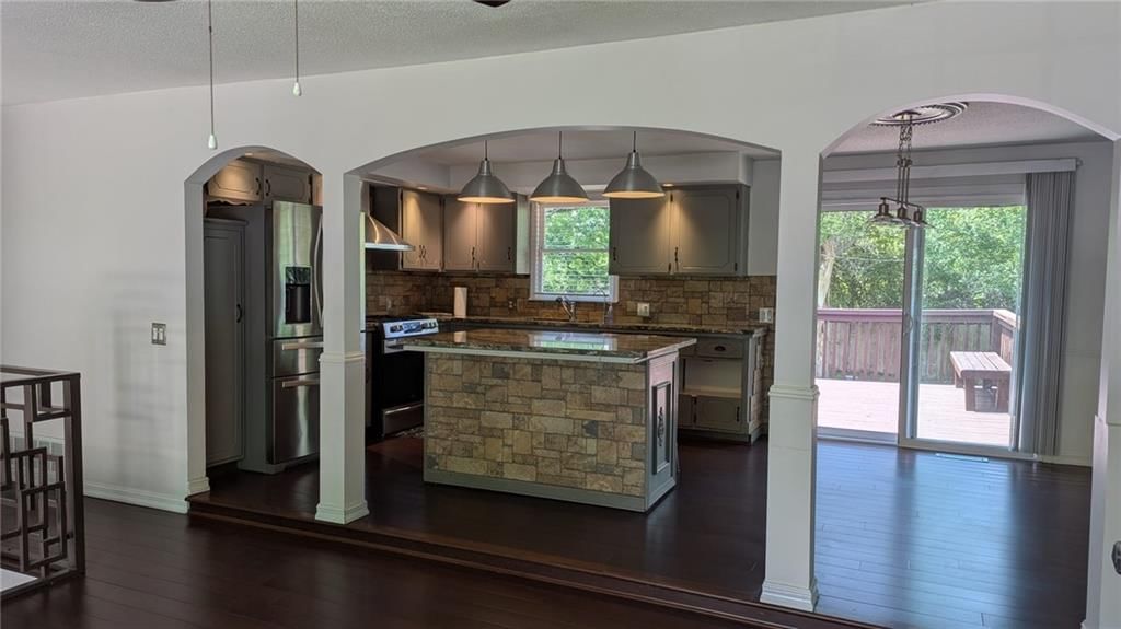 537 N Stevenson Street — photo 14