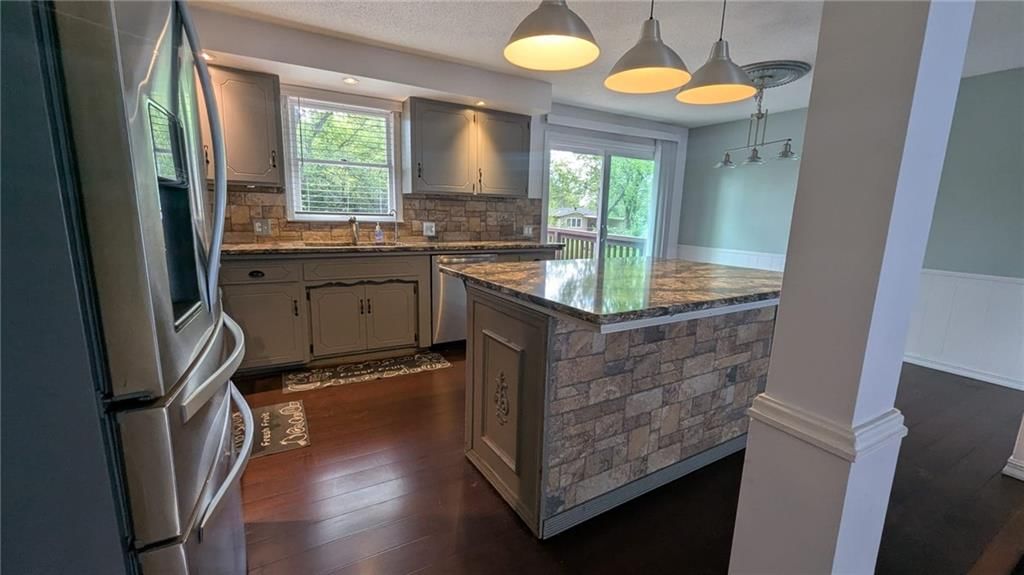 537 N Stevenson Street — photo 18