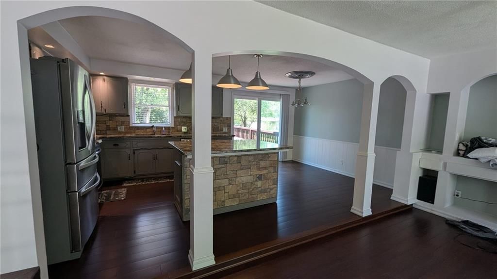 537 N Stevenson Street — photo 24