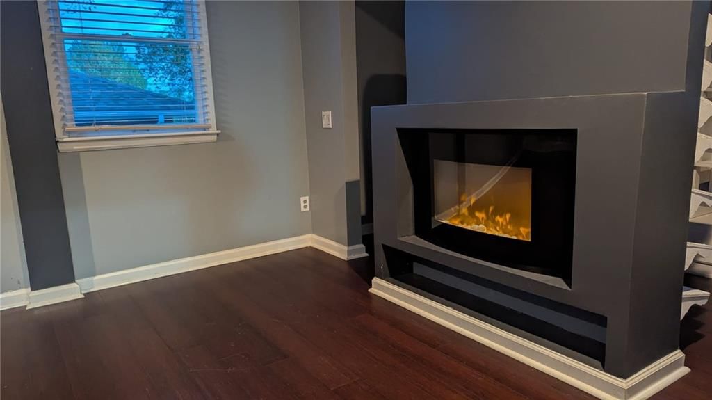 537 N Stevenson Street — photo 30