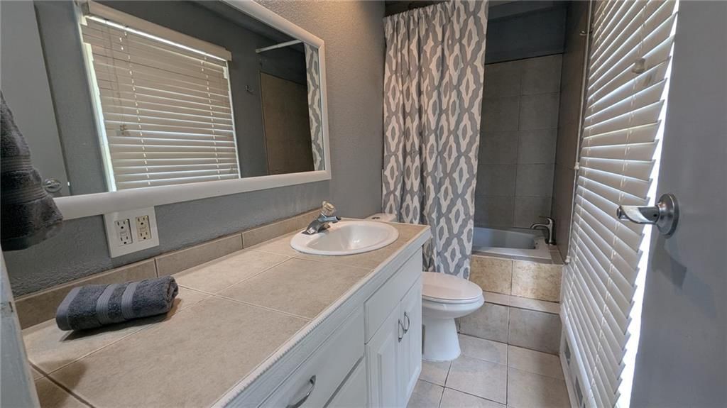 537 N Stevenson Street — photo 35