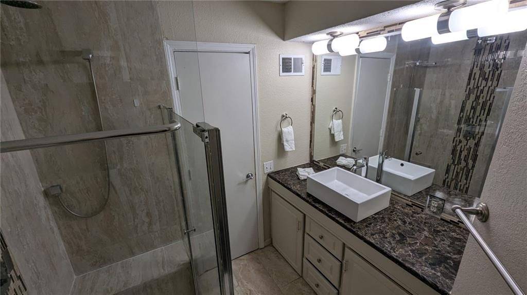 537 N Stevenson Street — photo 38