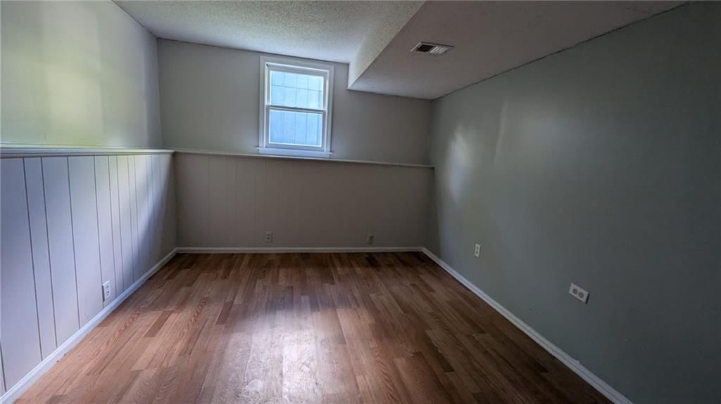537 N Stevenson Street — photo 47