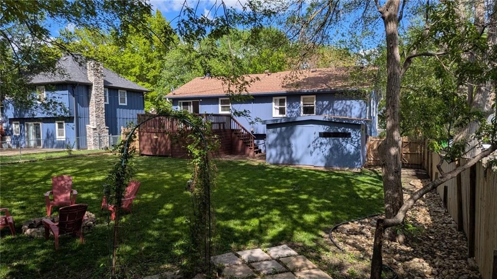 537 N Stevenson Street — photo 50