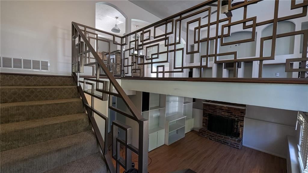 537 N Stevenson Street — photo 9