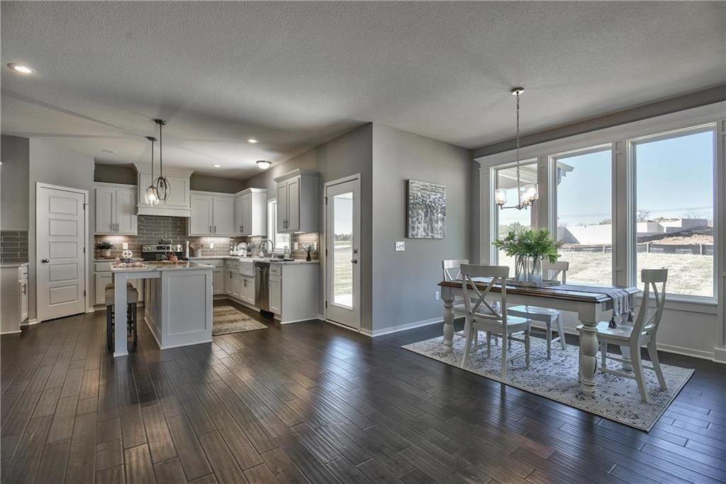 129 N Singletree Street — photo 15