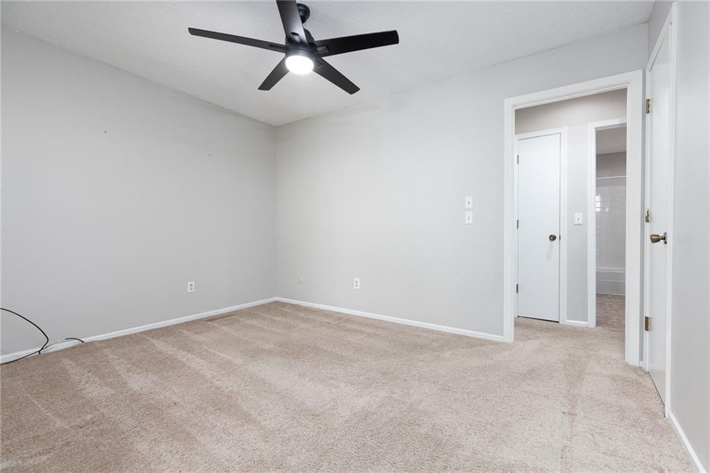 5769 N Anita Avenue — photo 4