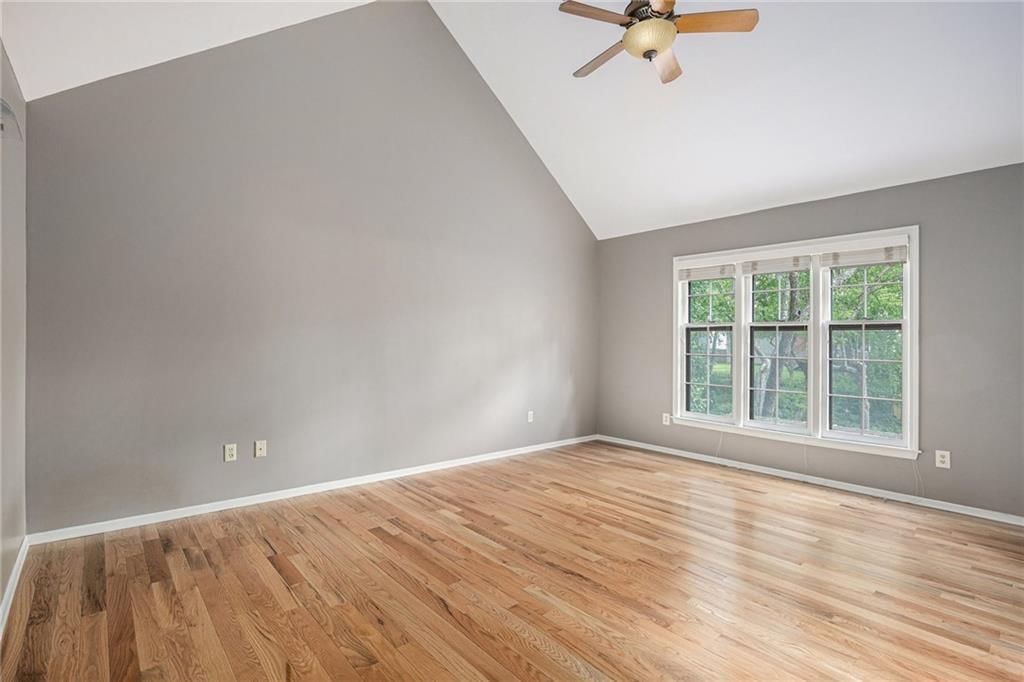 9113 W 115th Terrace — photo 11