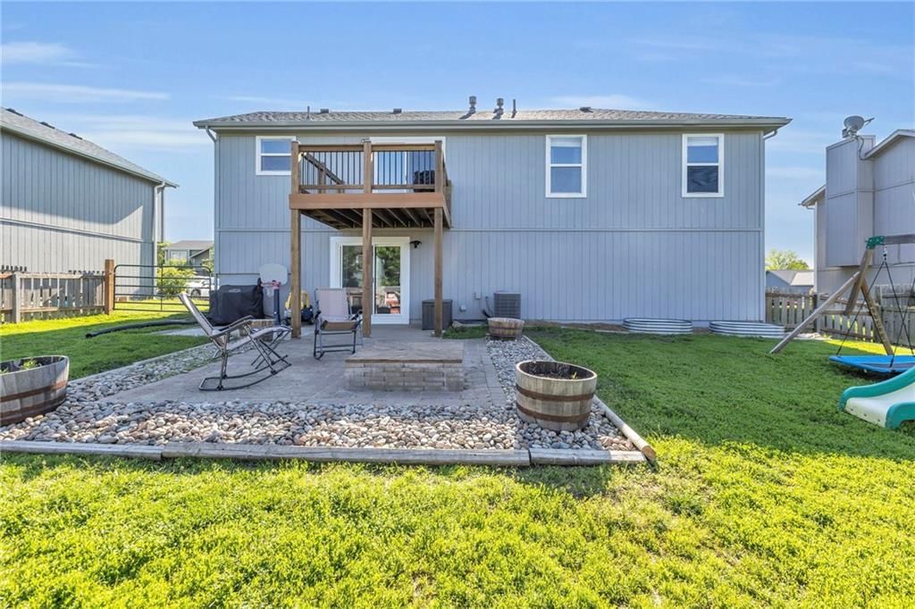 17172 Jennifer Street — photo 28