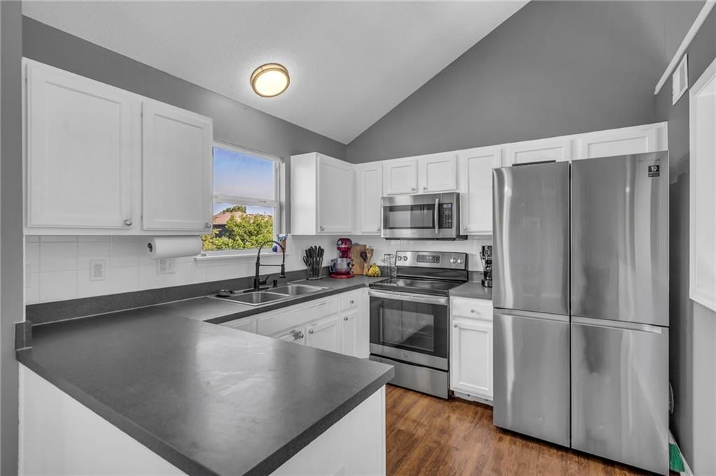 17172 Jennifer Street — photo 8