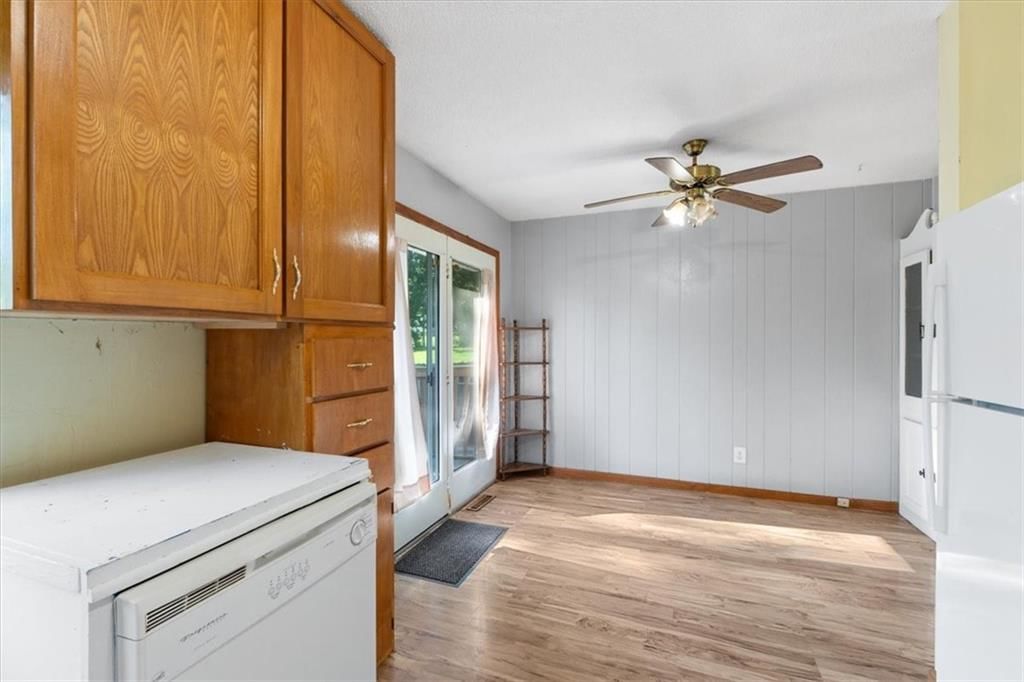 15513 Allen Avenue — photo 9