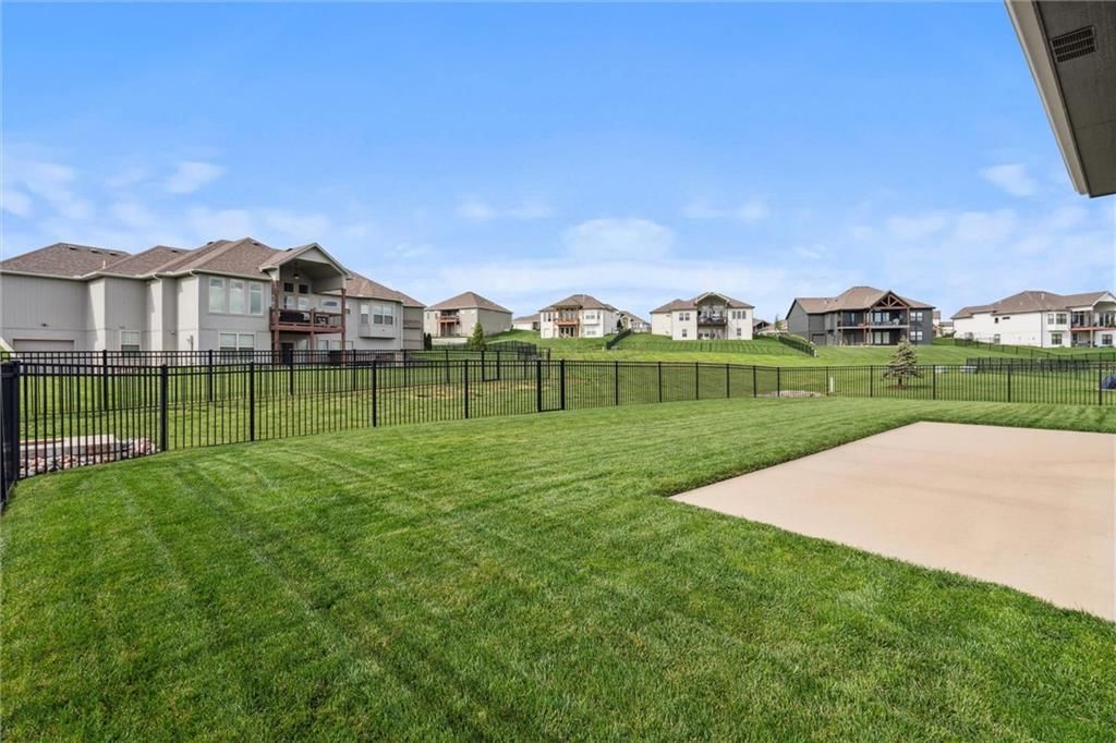 1321 NE Brandywine Road — photo 44