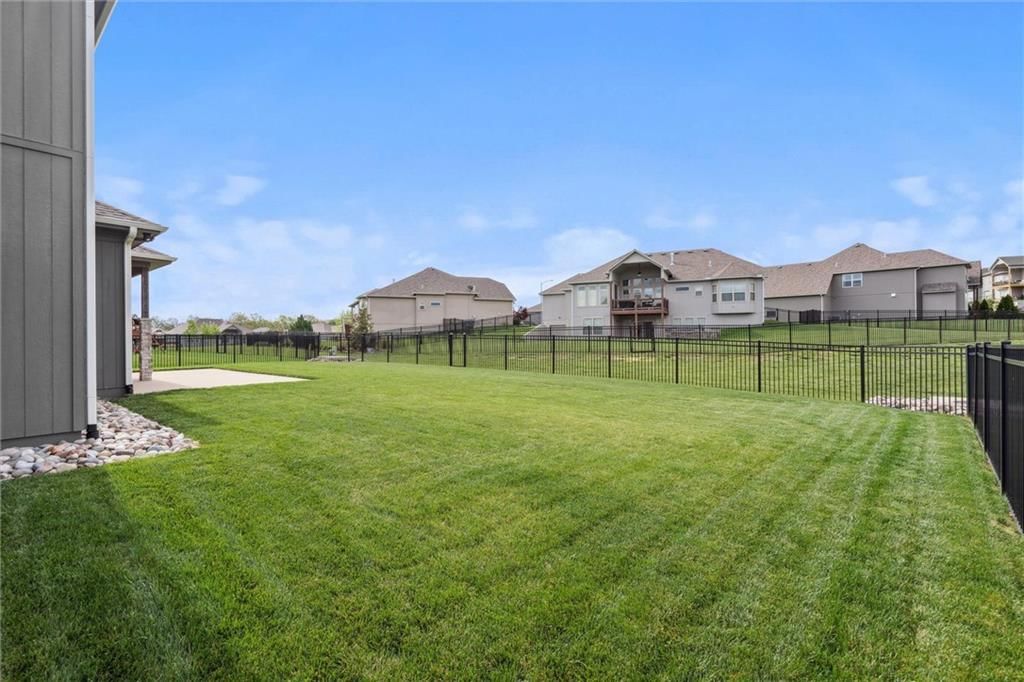 1321 NE Brandywine Road — photo 45