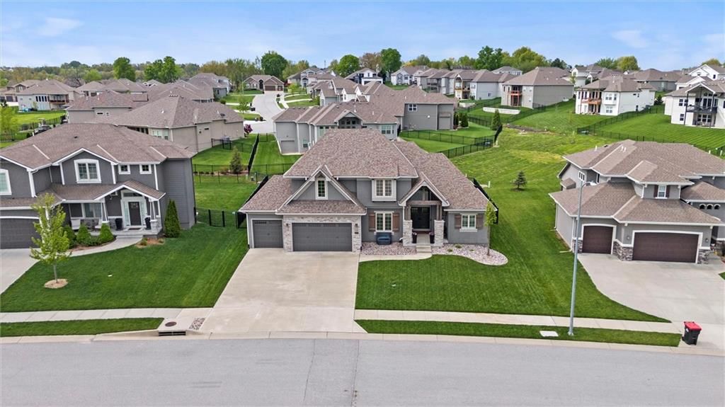 1321 NE Brandywine Road — photo 49