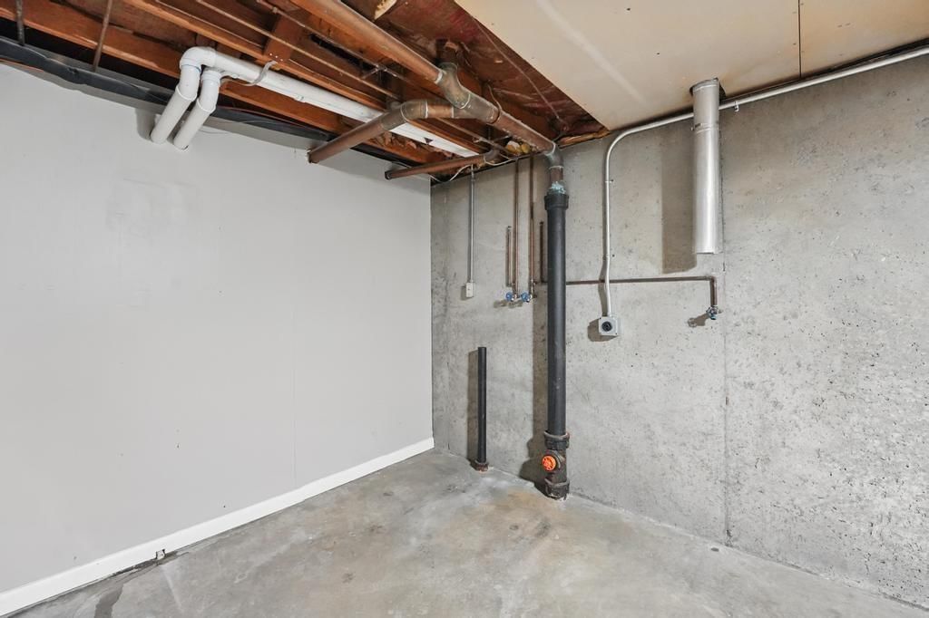 8020 YECKER Avenue — photo 26