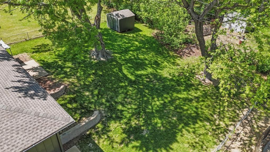 8020 YECKER Avenue — photo 36