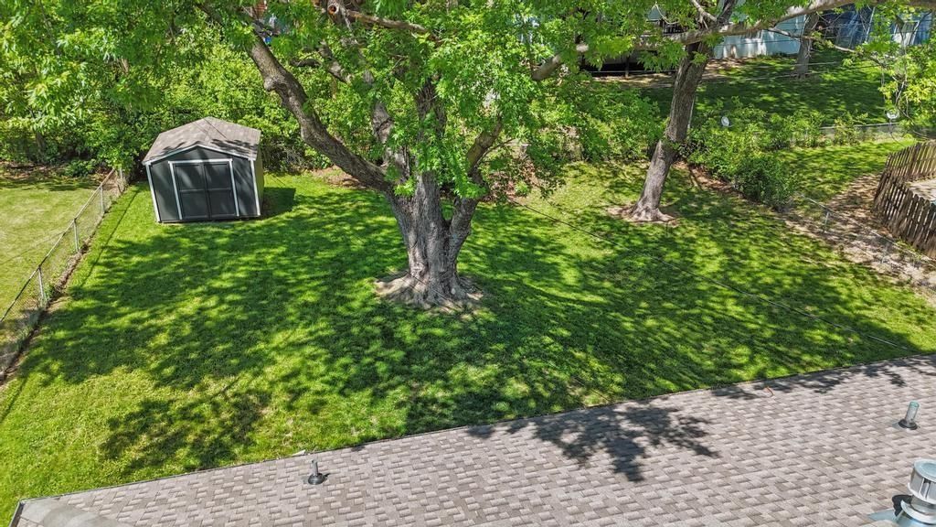 8020 YECKER Avenue — photo 37