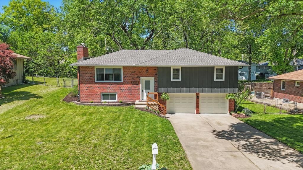 8020 YECKER Avenue — photo 39