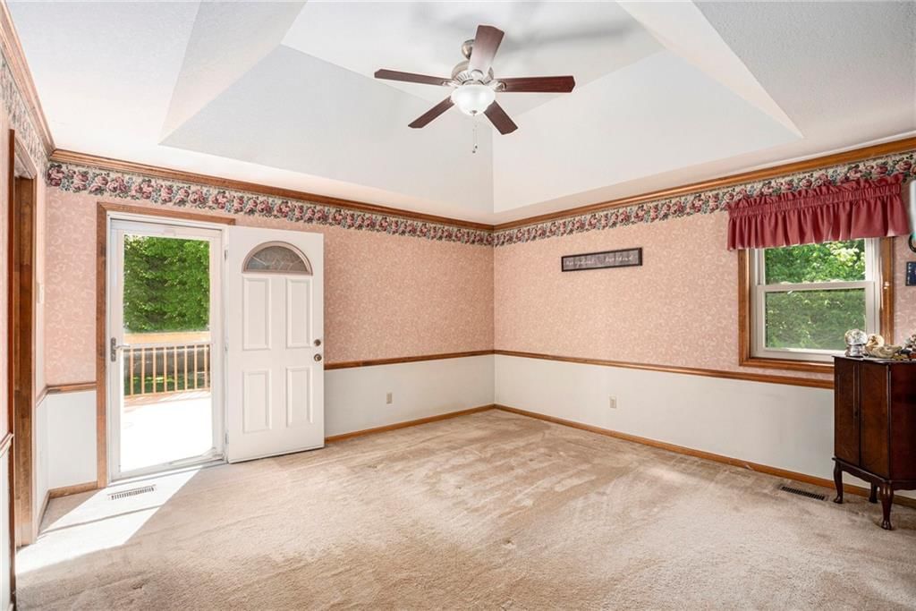 6403 NW Hilldale Drive — photo 12