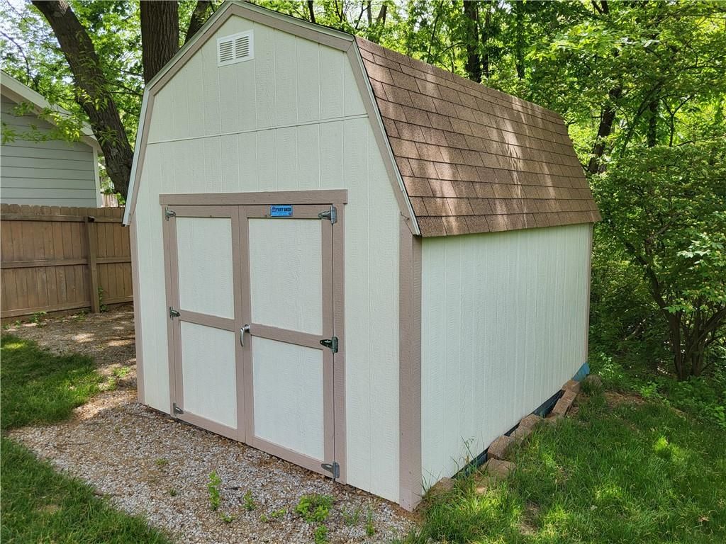 6403 NW Hilldale Drive — photo 27