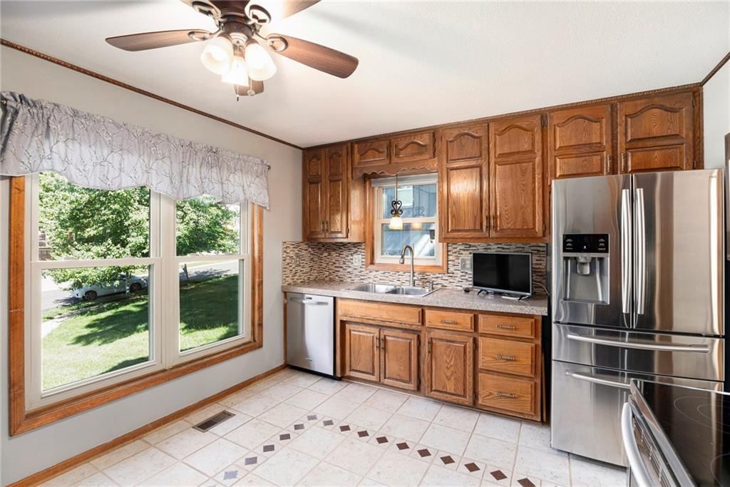 6403 NW Hilldale Drive — photo 9