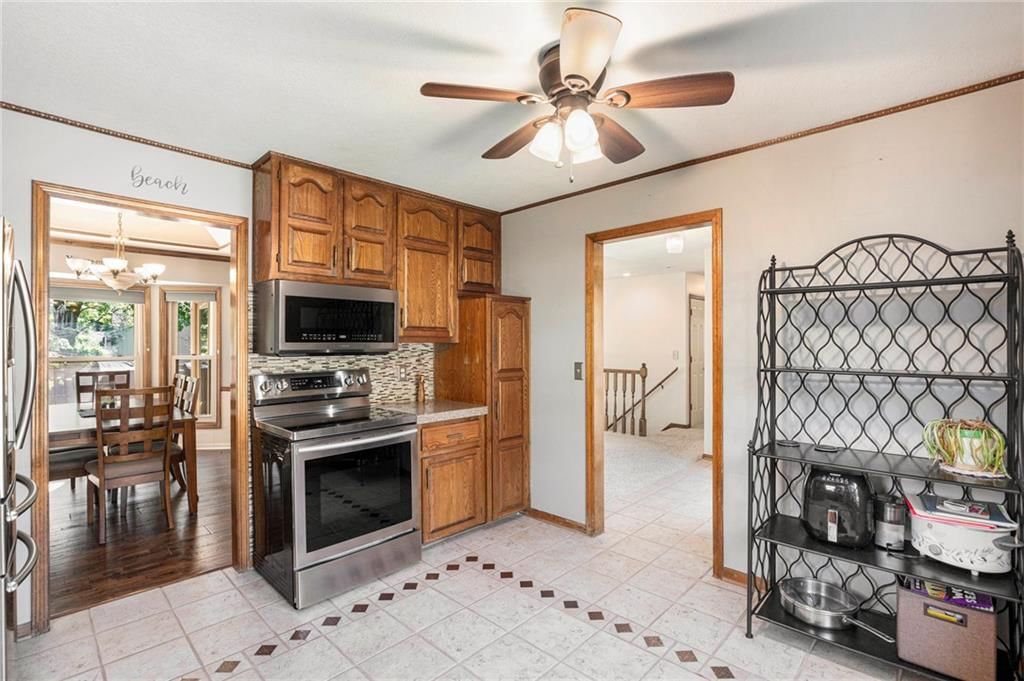 6403 NW Hilldale Drive — photo 10