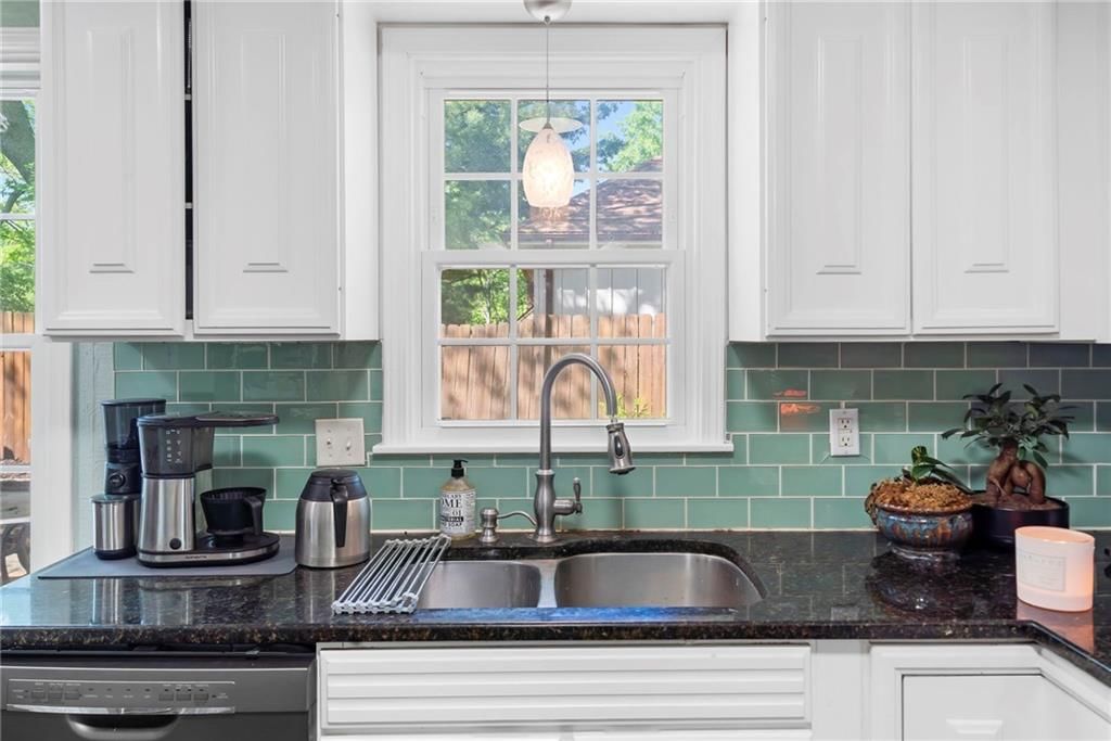 6423 NW Melody Lane — photo 8