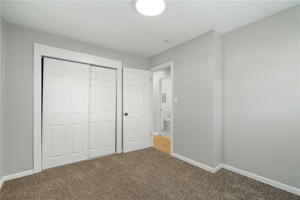 2709 S 52nd Street — photo 15
