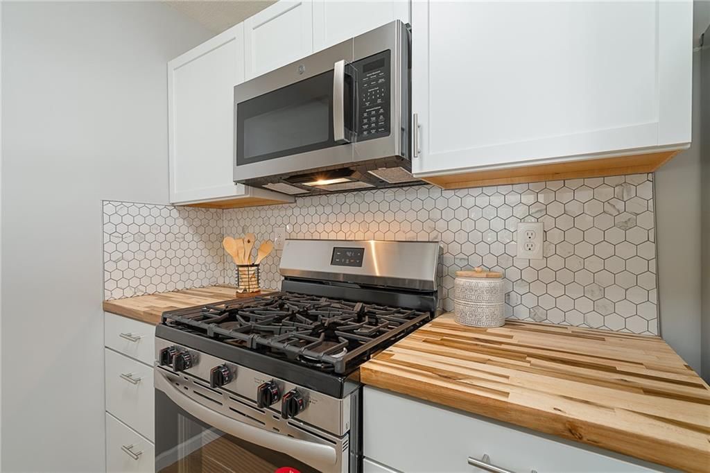 2709 S 52nd Street — photo 8