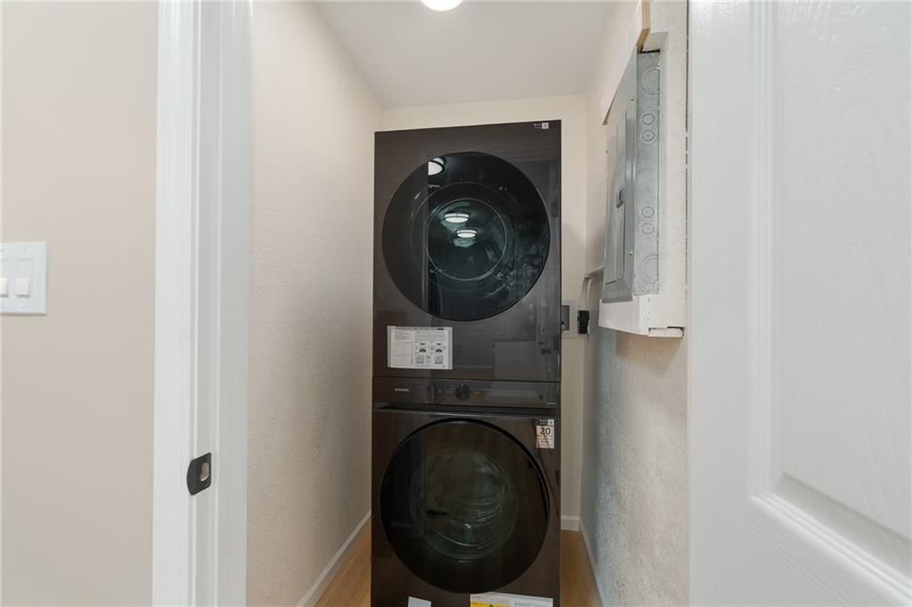 2709 S 52nd Street — photo 10