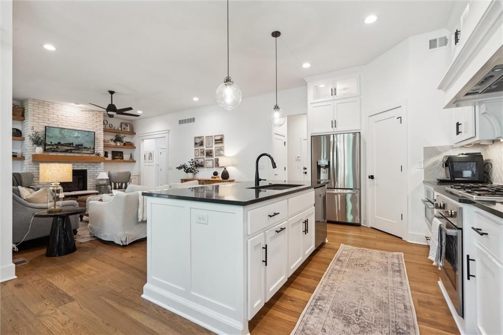 2704 W 74th Street — photo 15