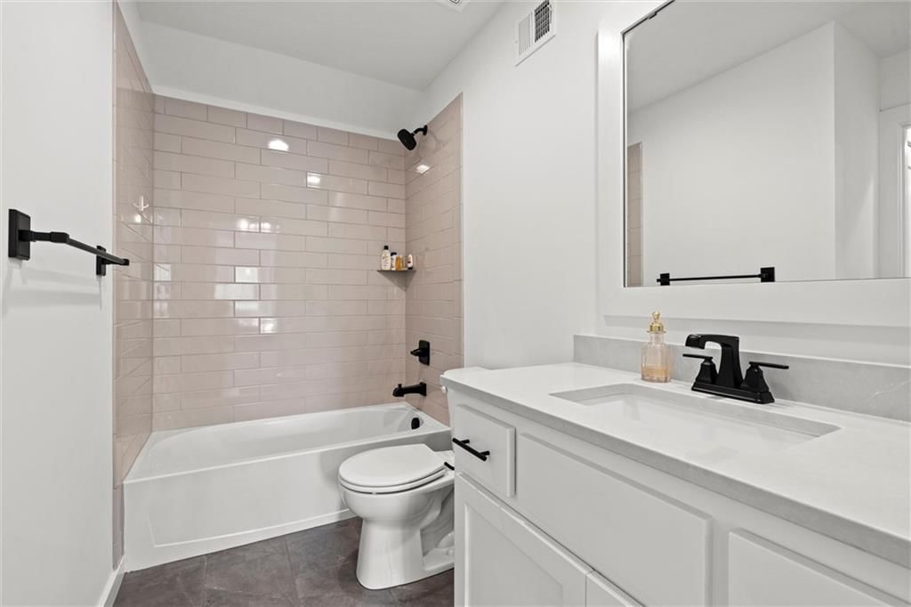 2704 W 74th Street — photo 35