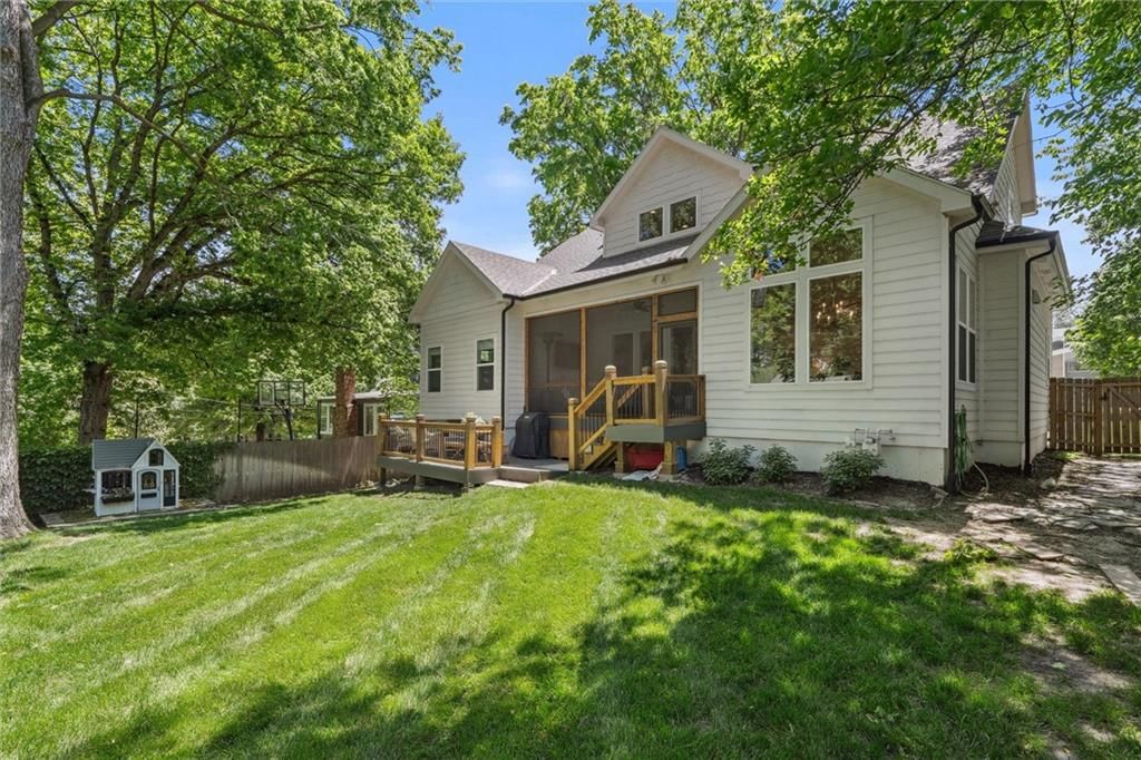 2704 W 74th Street — photo 43