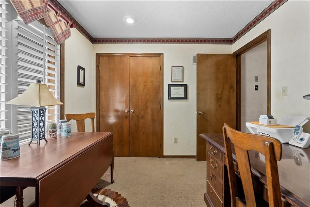 1101 NW Timber Ridge — photo 22