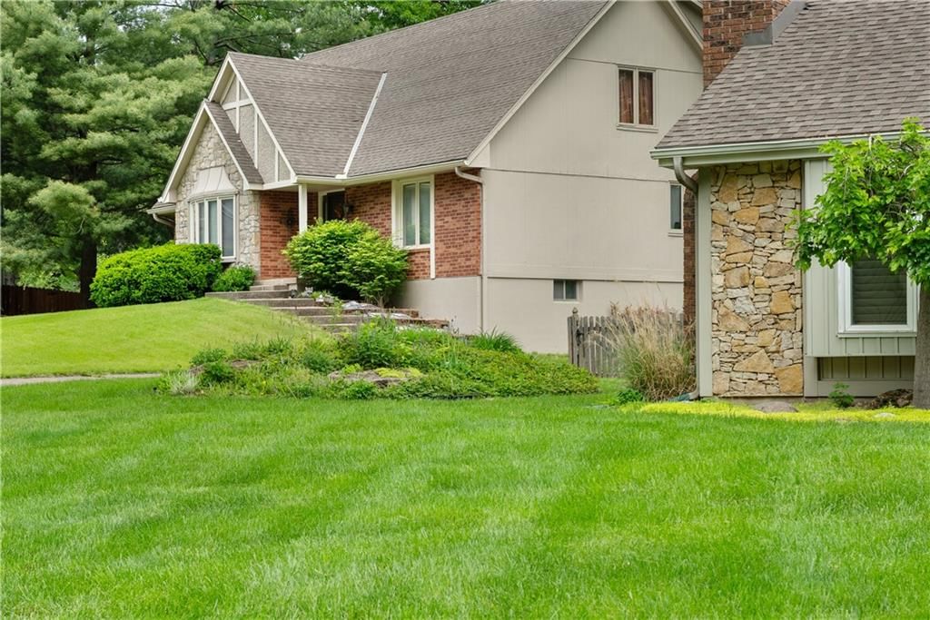 1101 NW Timber Ridge — photo 4