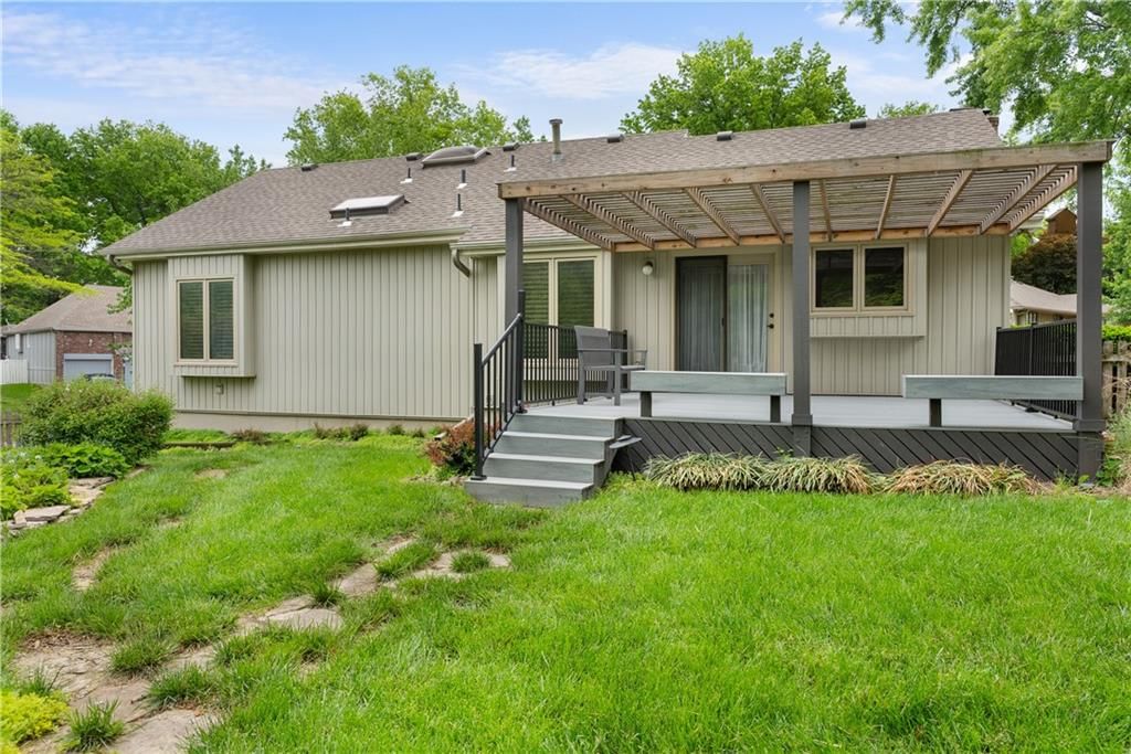 1101 NW Timber Ridge — photo 36