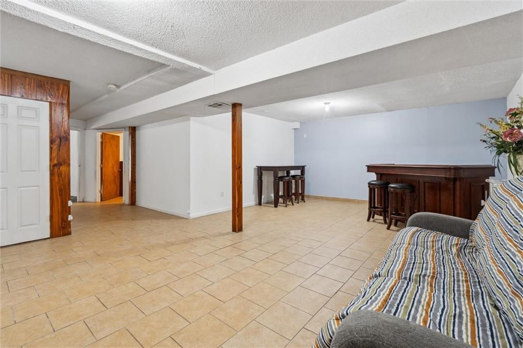 301 N PARK Drive — photo 9