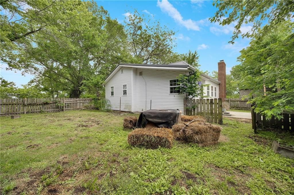 345 SW 100th Road — photo 32