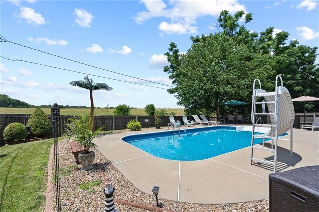 2210 N Salem Drive — photo 19
