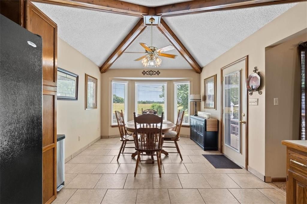 2210 N Salem Drive — photo 4