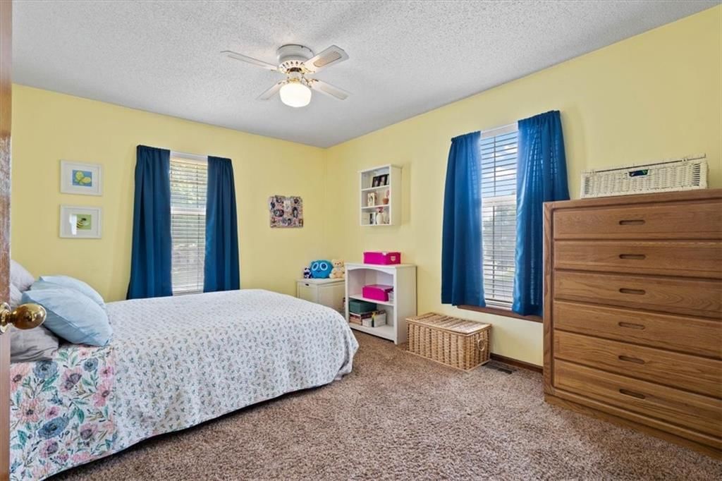 2210 N Salem Drive — photo 9