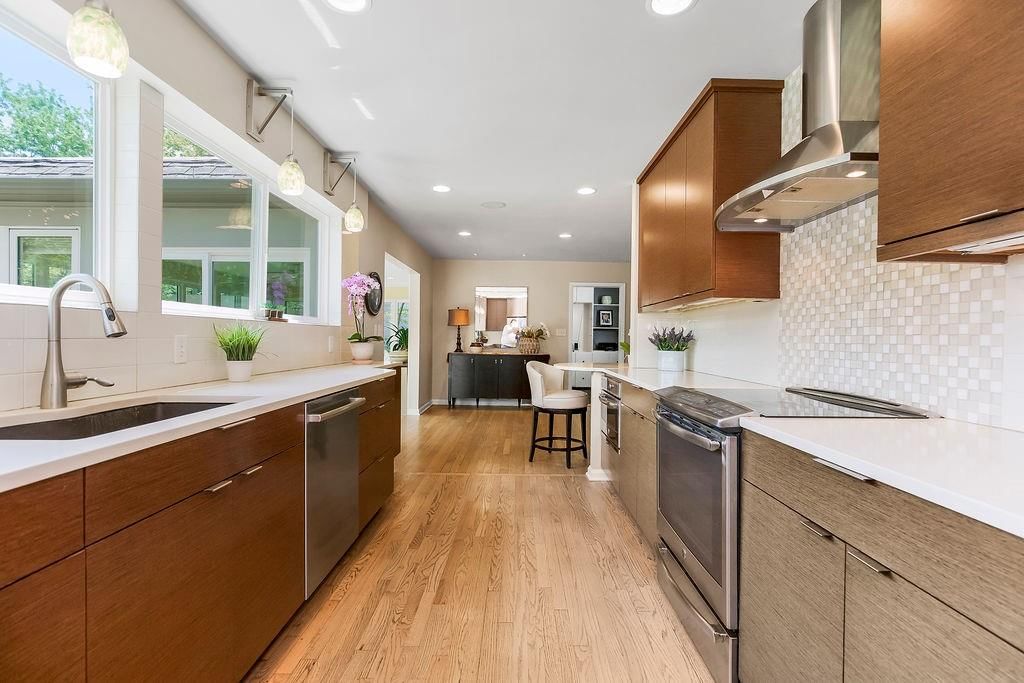 1243 W 67th Terrace — photo 12