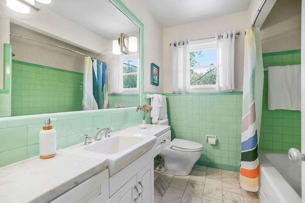 1243 W 67th Terrace — photo 16