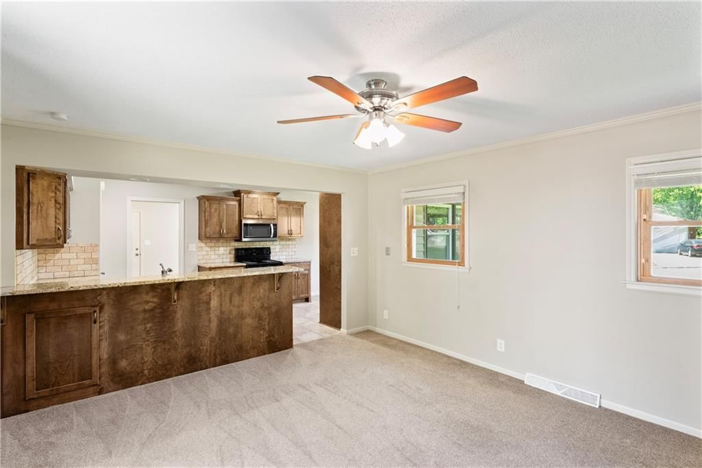 7300 N Woodland Avenue — photo 11