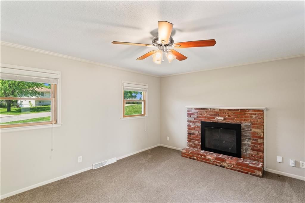 7300 N Woodland Avenue — photo 12