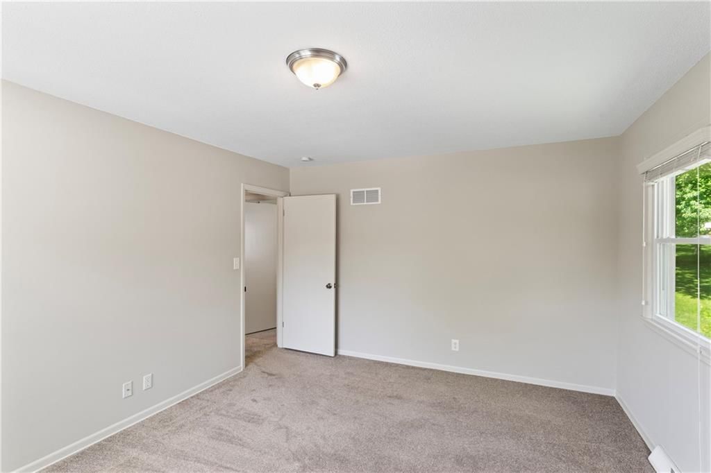 7300 N Woodland Avenue — photo 15