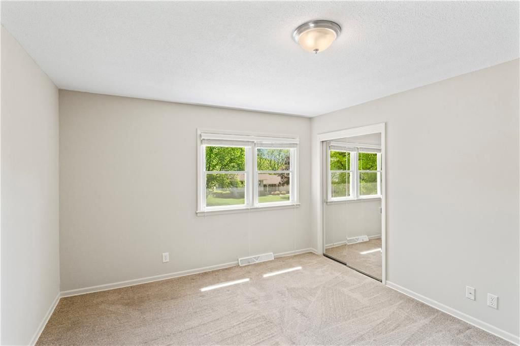 7300 N Woodland Avenue — photo 16
